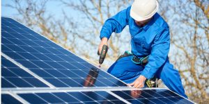 Installation Maintenance Panneaux Solaires Photovoltaïques à Naves